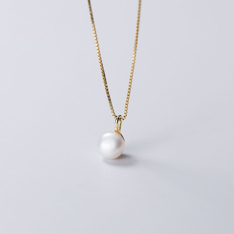 Pearl Pendant Necklace